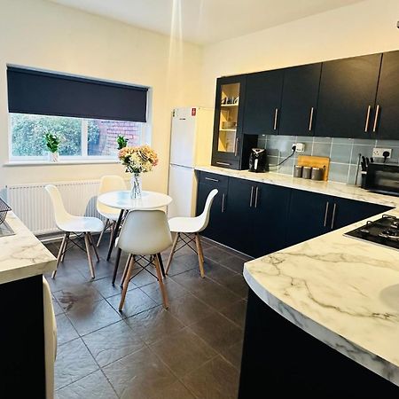 Broomfield Place Ковънтри Екстериор снимка