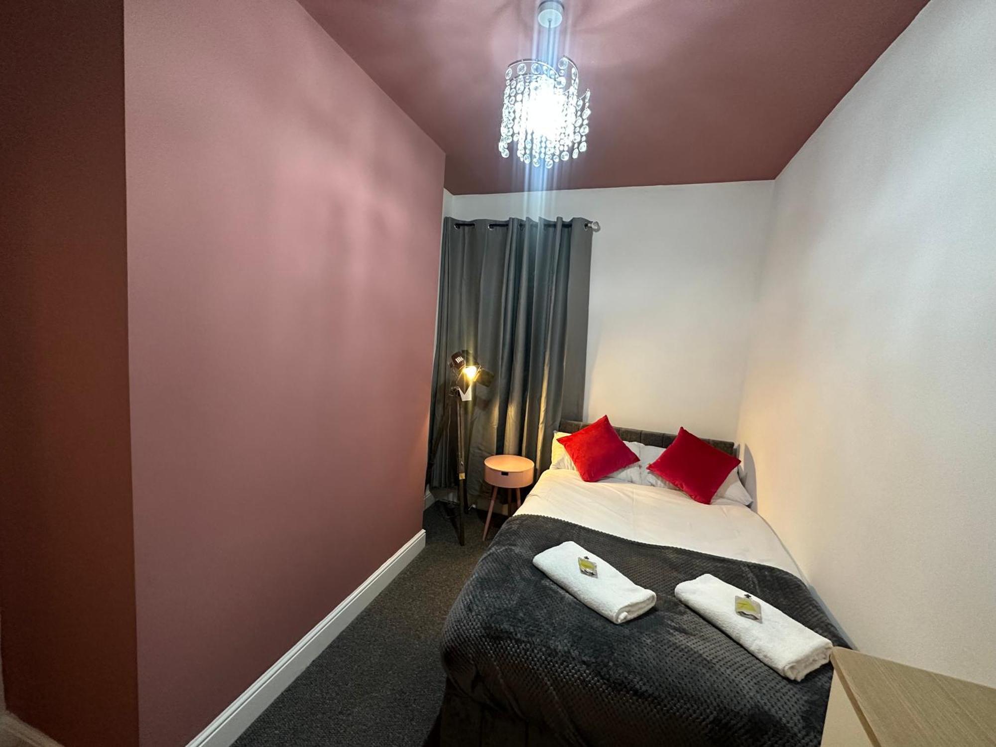 Broomfield Place Ковънтри Екстериор снимка